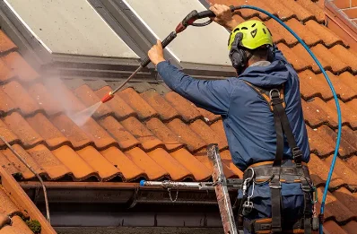 Démoussage et hydrofuge de toiture à Rocques